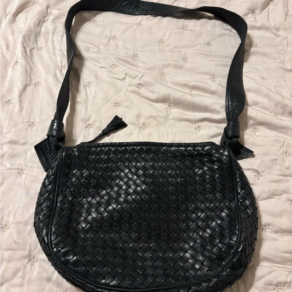 Bottega Veneta
Intrecciato Leather Hobo Bag authentic - Picture 2 of 10